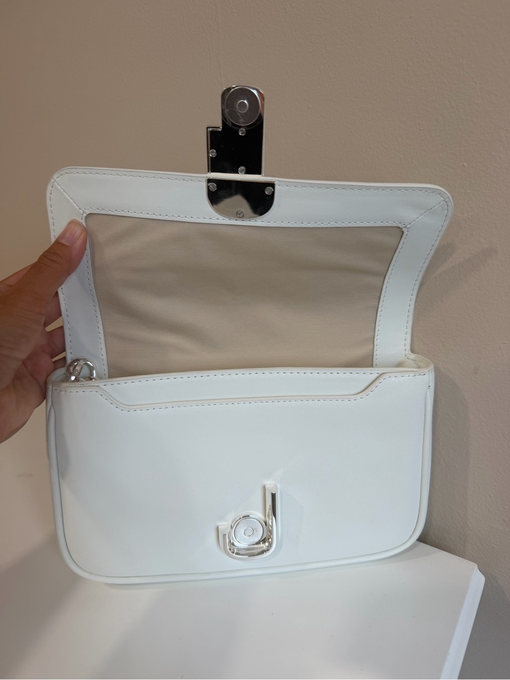 New Marc Jacob’s The J MARC SHOULDER Medium white BAG - Picture 3 of 16